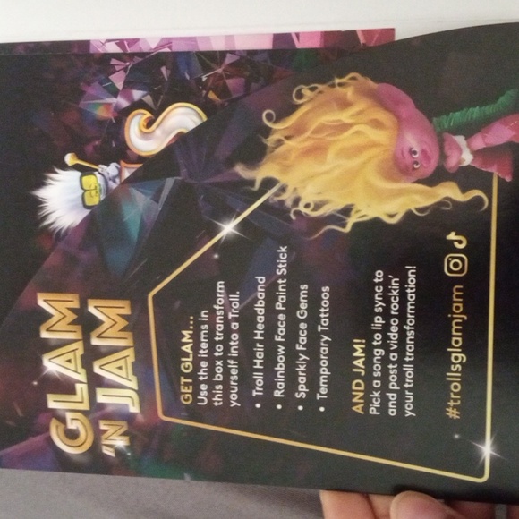 Trolls Xfinity *Glam & Jam* Kit - Picture 2 of 6